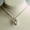 12x10mm Clear Cubic Zirconia pendant

Gem Weight 7.0ct

.925 Sterling Silver (approx. 1.7g)